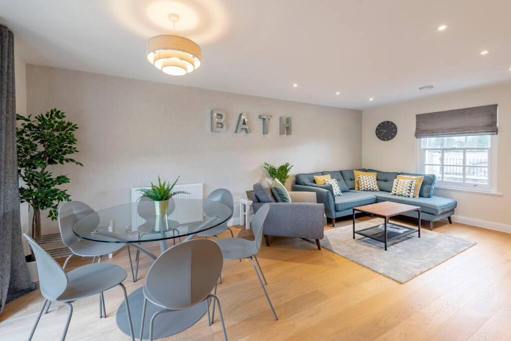 Fantastic 3-bed House With Parking Holiday home Bath